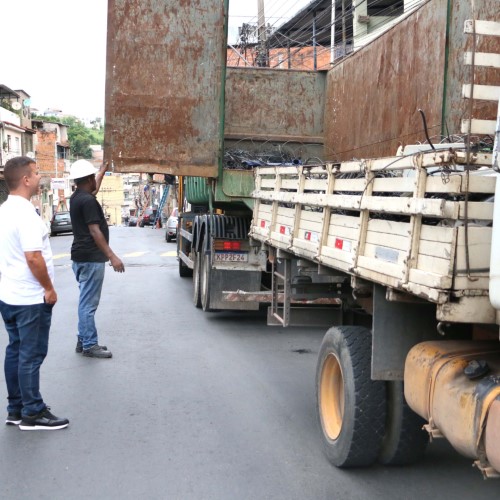 BM: Furlani acompanha retirada de fios sem uso em vias públicas